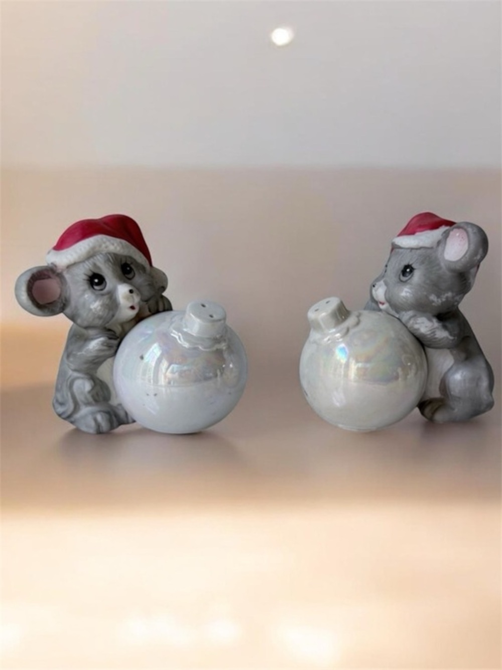 Holiday Ceramic Mouse Salt and Pepper Shaker Set - Iridescent White vintage